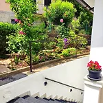 Mari アパート *