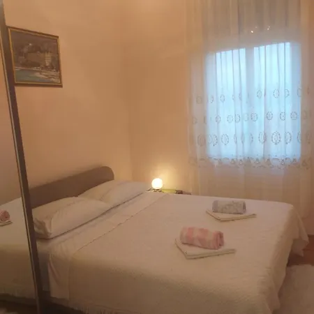 Mari Apartment