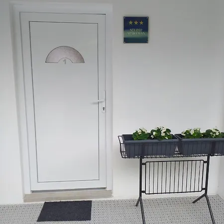 Mari Apartment