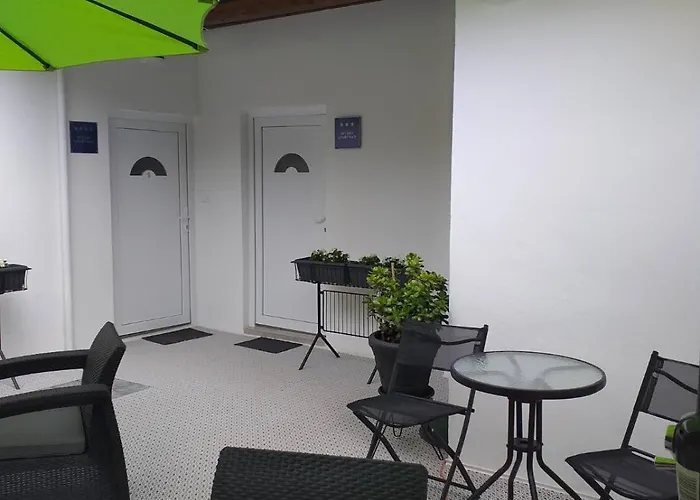 Mari 아파트 오파티아